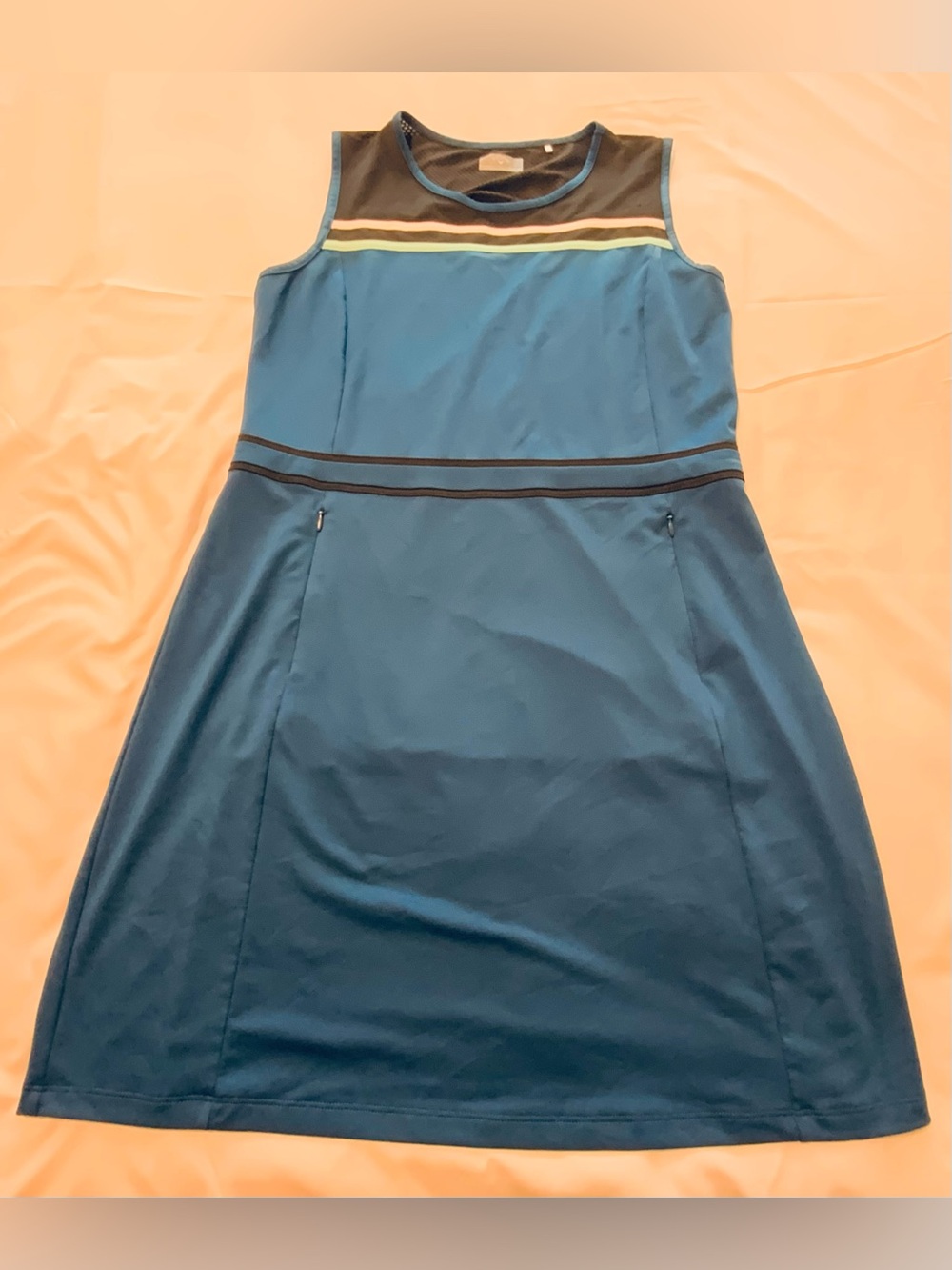 Callaway Women’s Athletic Dress Size L Moisture Wicking Mesh Back Panel Blue